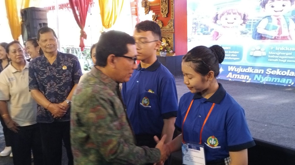 Tutup MPLS, Eddy Mulya Gemakan Keadaban Digital, Jadikan SMK PGRI 5 Denpasar sebagai Percontohan