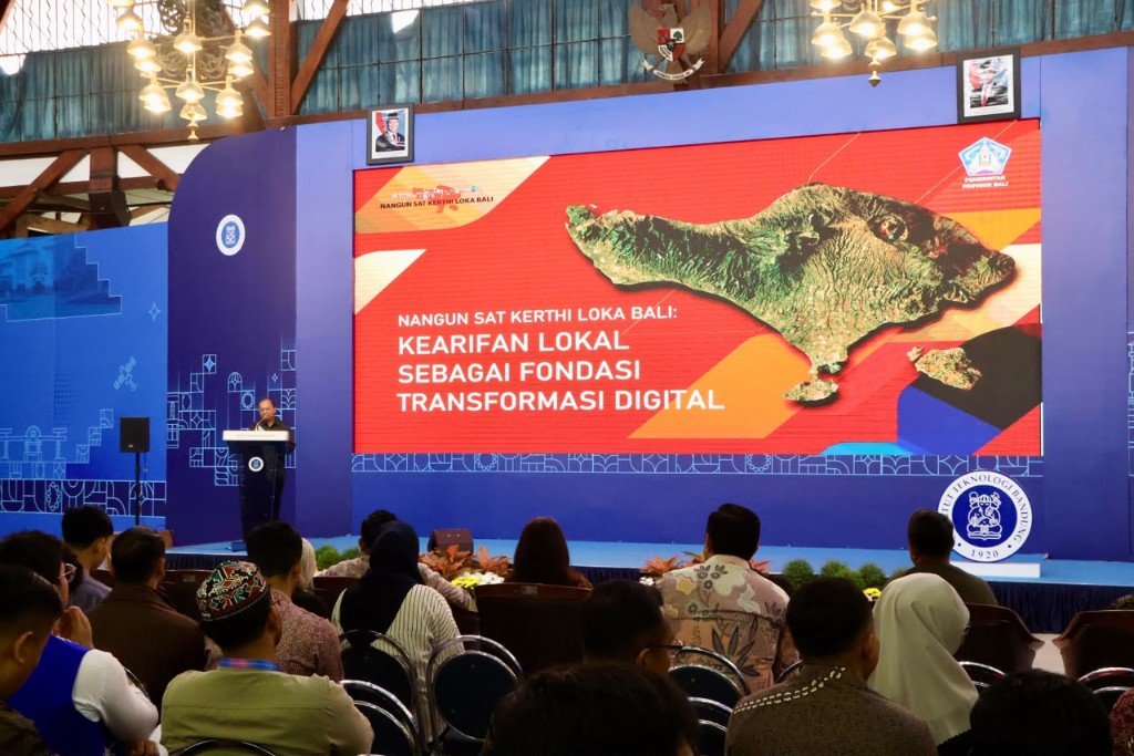 Gubernur Koster pada Konferensi Internasional di ITB : "Transformasi Digital harus Perkuat Budaya dan Kearifan Lokal" 