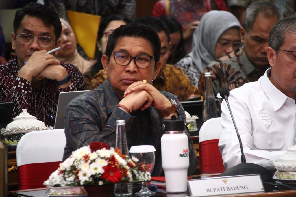 Badung Minta Bantuan Anggaran Pusat Atasi Macet, AHY Minta Seimbangkan antara Peningkatan Pariwisata dan Pelestarian Alam agar tak Tereksploitasi