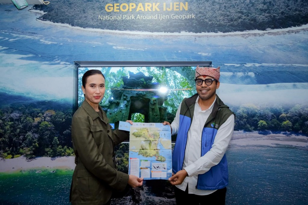 Menpar Pastikan Ijen Siap Revalidasi UNESCO, Target Pertahankan Green Card