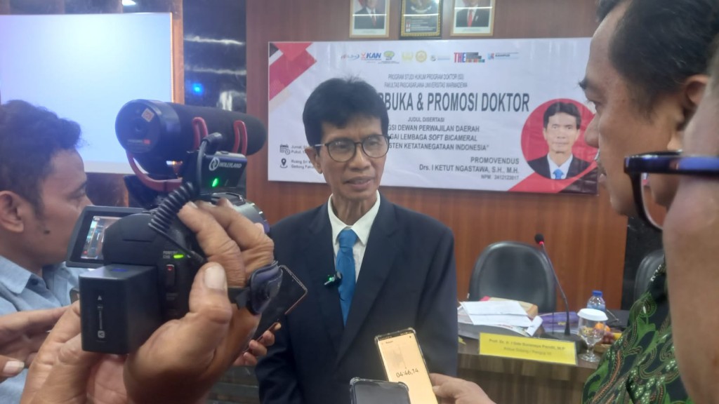 Ngastawa Tiga Dekade jadi Advokat, Kini Raih Doktor Pascasarjana Universitas Warmadewa