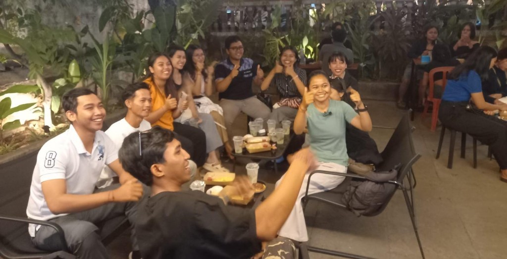 Dokumentasi dari - Gubernur Bali Wayan Koster, Berbagi di Tumpek Krulut di Bitchito Coffee dan De Kakiang di Buleleng
