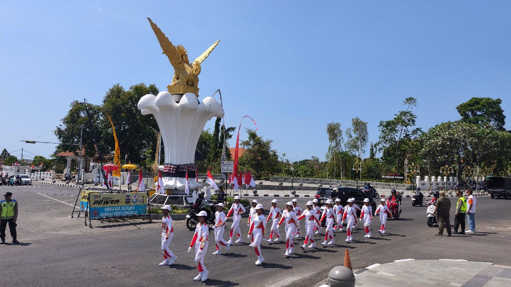 Meriahkan HUT RI, 123 Regu Ikut Ambil Bagian Dalam Lomba Gerak Jalan di Buleleng