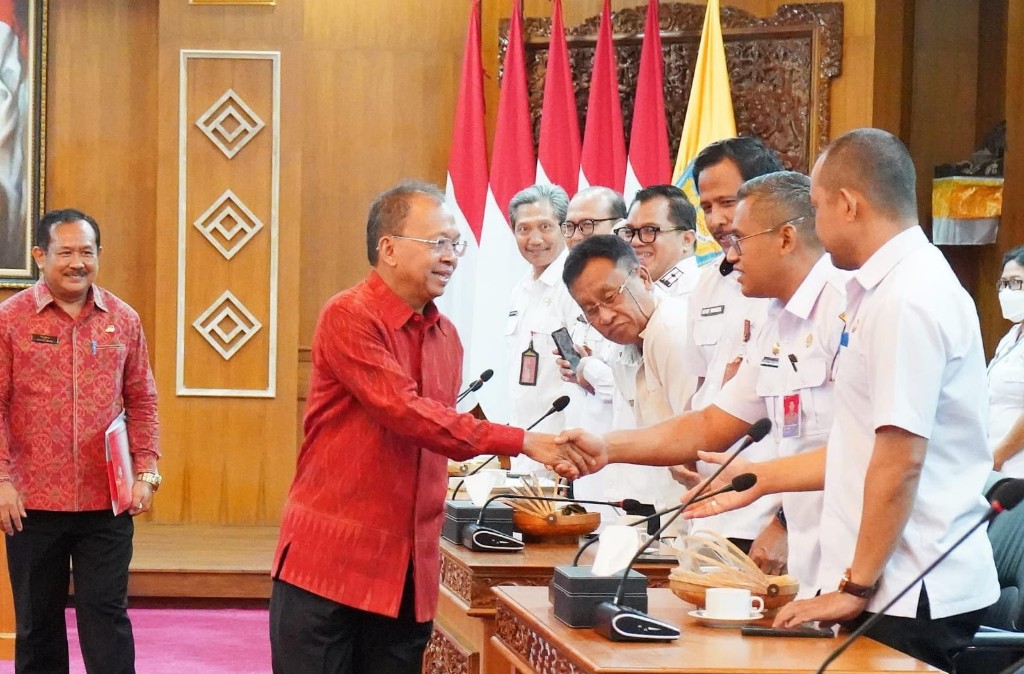 Tingkatkan Kualitas Pariwisata Berkelanjutan, Gubernur Koster Gencarkan 5 Kawasan di Bali Rendah Emisi