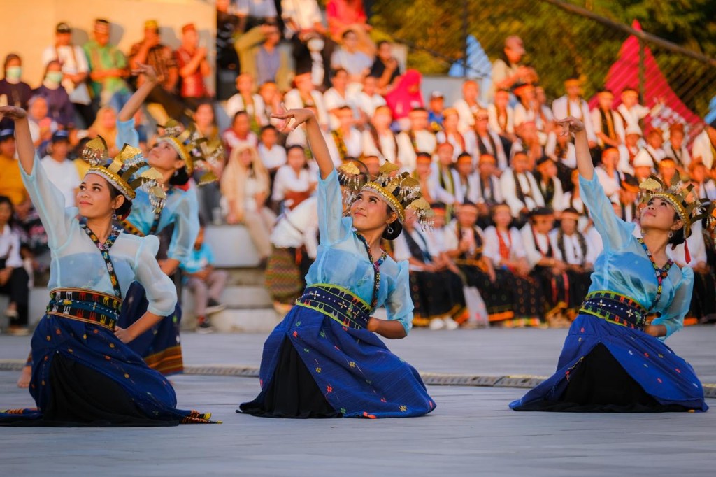 Menteri Pariwisata resmi membuka festival religi dan budaya yang masuk dalam Top 10 Karisma Event Nusantara (KEN) untuk mendorong pariwisata berkelanjutan dan ekonomi lokal (Foto: ist/atnews).