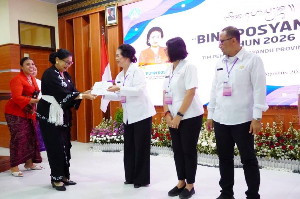 Tutup Bina Posyandu X, Putri Koster Ajak Kader Lebih Gercep, Kreatif, dan Inovatif