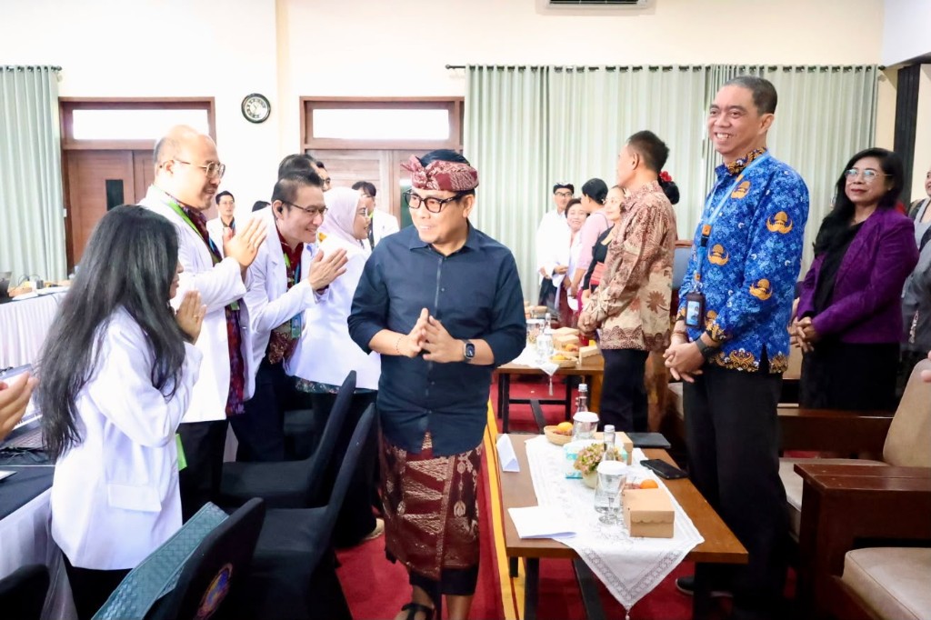 Wawali Arya Wibawa Hadiri Evaluasi Lapangan Usul Pembukaan Fakultas Kedokteran Universitas Bali Internasional