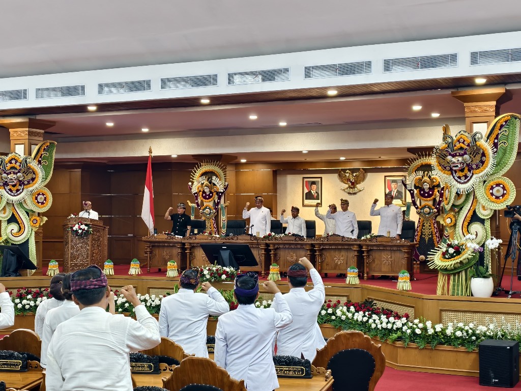 Gubernur Koster Paparkan Program Prioritas dan Target NZE 2045 di HUT ke-68 Bali, DPRD Tegaskan Pengawasan Kritis