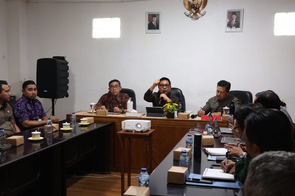 Wawali Arya Wibawa Tekankan Pembenahan Tata Kelola dan Pengembangan Usaha Perumda Pasar