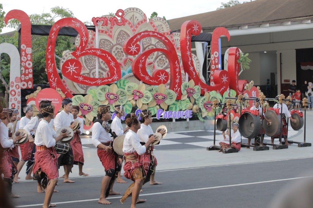 Dari Seni Bali ke Aksi Lingkungan, Bandara Ngurah Rai Semarakkan HUT RI ke-81