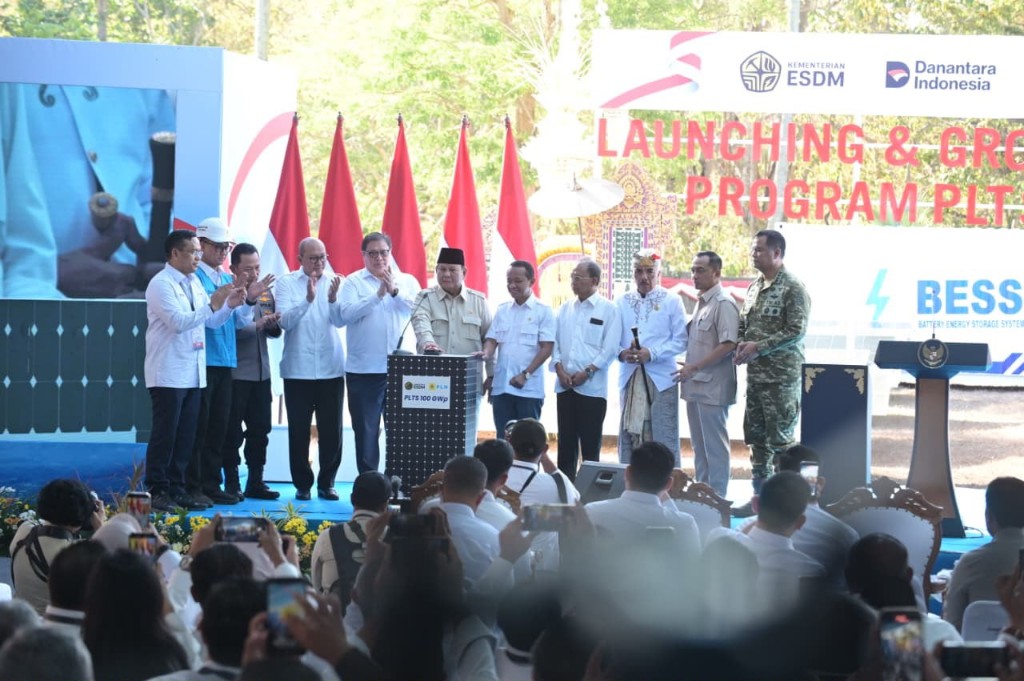 PLTS 100 GWp Diluncurkan, PLN Pacu Transformasi Energi Menuju Swasembada Nasional