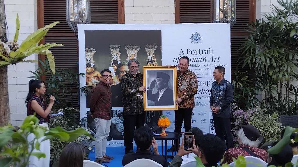 Sudakara ArtSpace Persembahkan
A Portrait of Human Art Pameran dan Workshop, Hadirkan Maestro Fotografi Darwis Triadi