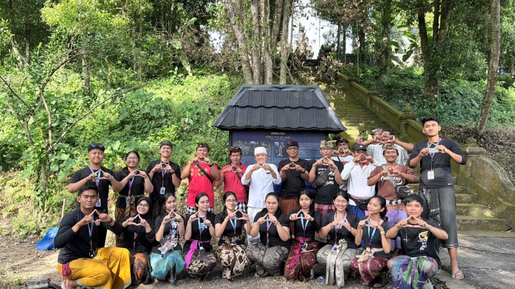 PPK Ormawa LSCC Unud Revitalisasi Infrastruktur Wisata Desa Nyalian melalui Program Nyalian Mandala