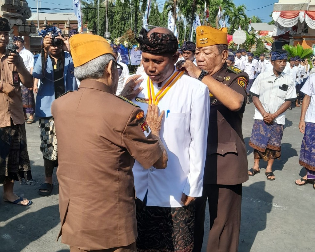 Bintang LVRI Untuk Dirut Tirta Hita Buleleng, Penghargaan atas Jasa dan Kepedulian kepada Veteran
