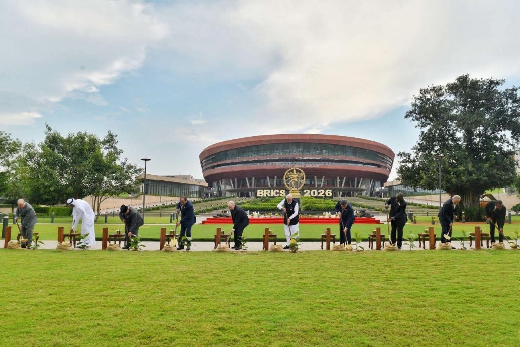 Presiden Prabowo - Pemimpin BRICS Tanam Pohon Banyan