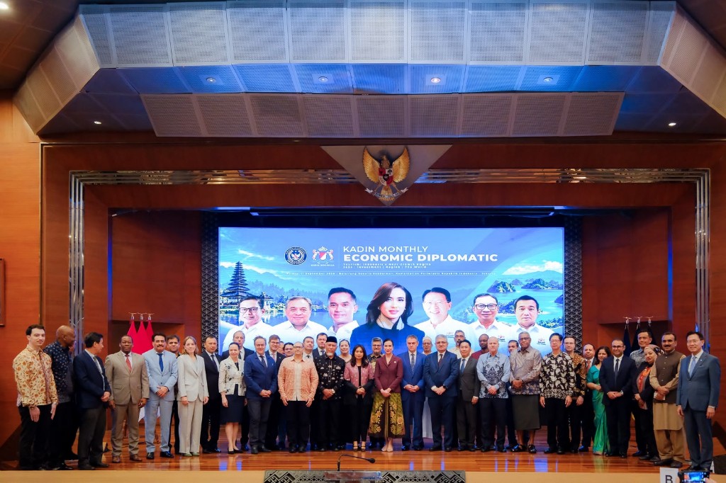 Dokumentasi dari - Menpar Gandeng KADIN Percepat Pemerataan Investasi Pariwisata di Luar Jakarta dan Bali