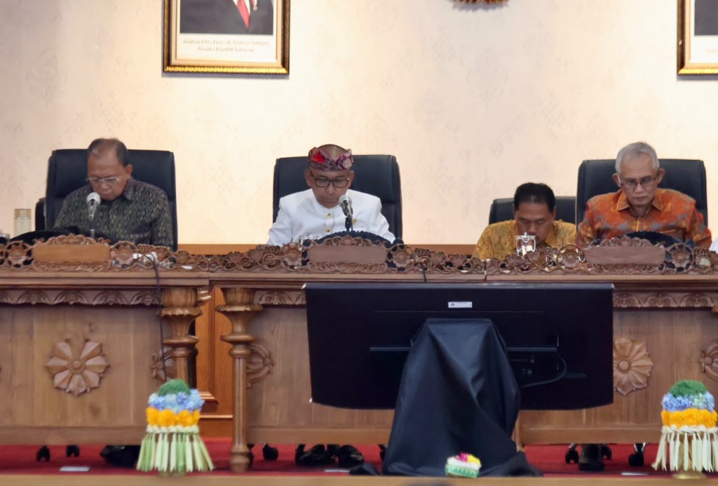Gubernur Koster Apresiasi Jawaban Fraksi DPRD, Siap Kolaborasi Sempurnakan Perubahan APBD 2026