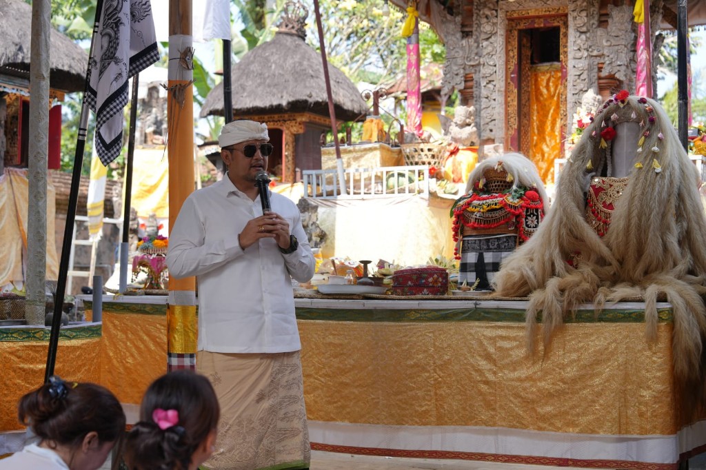 Ngetus Ida Betara Tapakan di Pura Dalem Korya, Wabup Bagus Alit Sucipta Tekankan Pelestarian Adat dan Budaya Bali