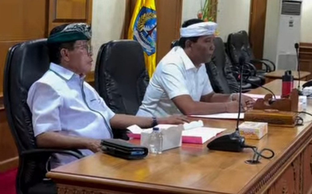 Ketua DPRD Badung Anom Pimpin Rapat Banmus, Dilanjutkan Rapat Paripurna Intern