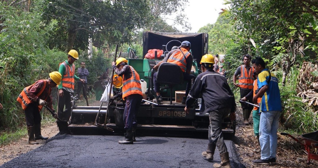 Wujud Komitmen Pemkab Buleleng, Rehabilitasi Jalan Dencarik–Munduk Siap Rampung Desember