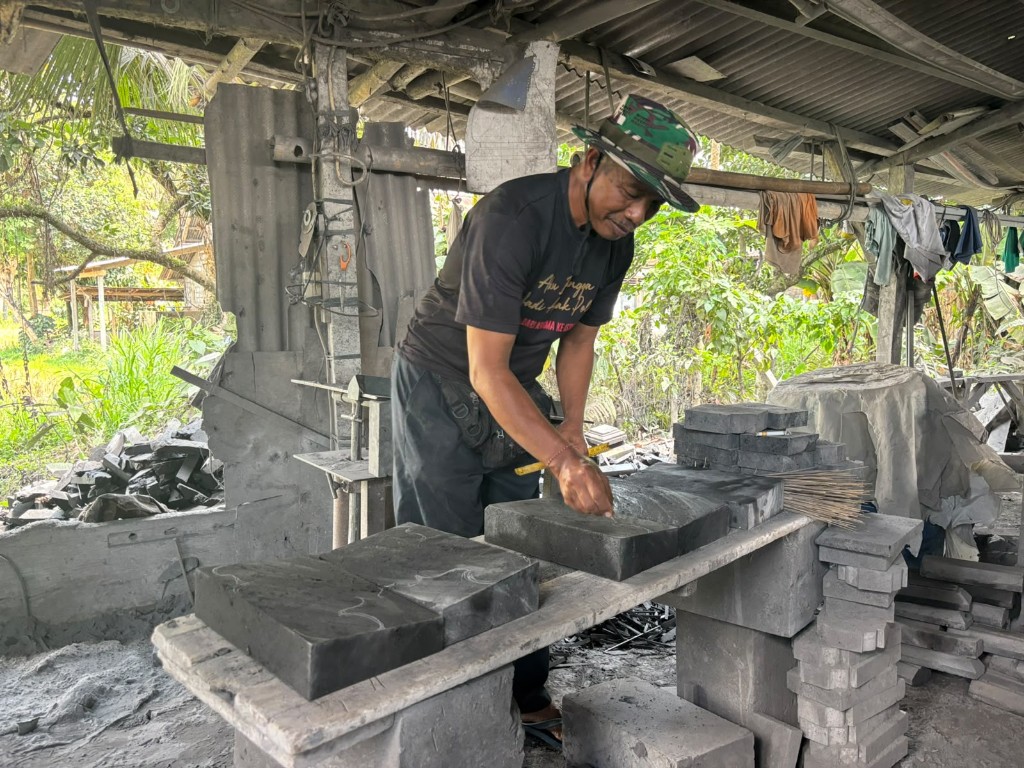 Dari Tukang Batu Jadi Pengusaha, KUR BRI Perkuat Usaha Batu Alam Mudiarsa di Bangli