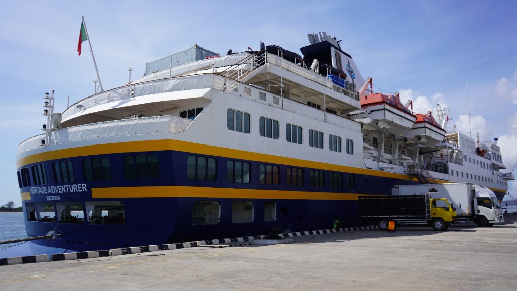 Pelabuhan Benoa Awali Musim Cruise 2026/2027 dengan Sambutan Heritage Adventurer