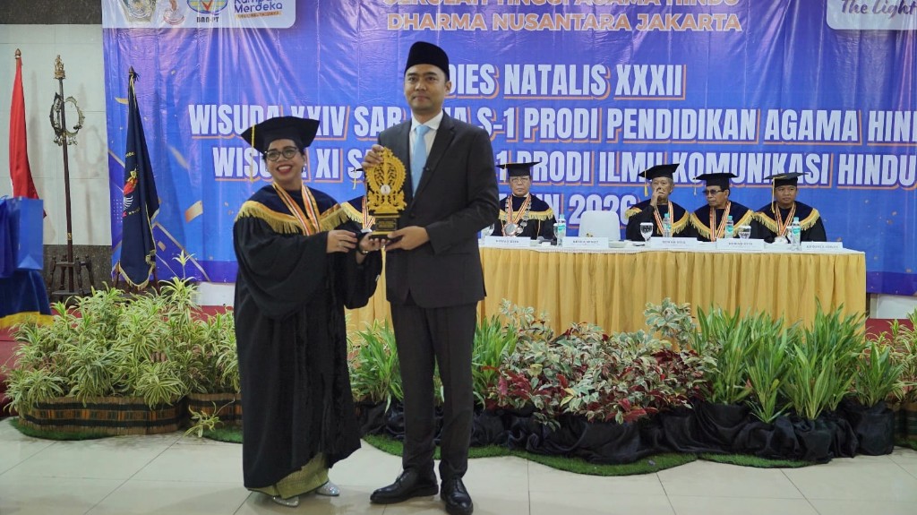 Orasi Ilmiah di STAH Dharma Nusantara, Stafsus Menag Gugun Gumilar Tekankan Pancasila dan Penguasaan Teknologi