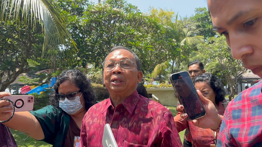 Stok BBM Dipastikan Aman, Koster Minta Masyarakat Bali Tidak Panik