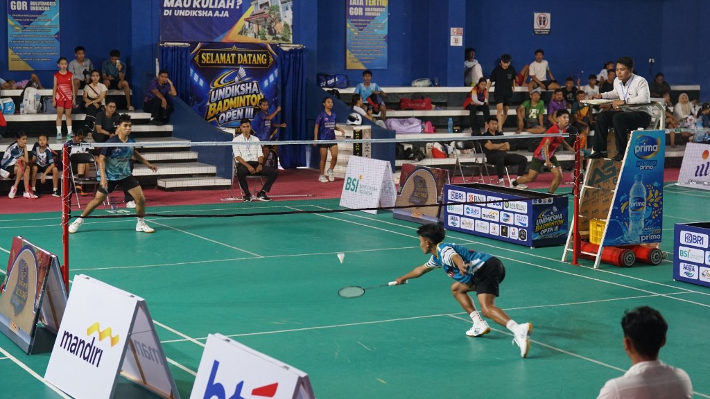 Ratusan Atlet Ramaikan Undiksha Badminton Open III, Beasiswa Jadi Bonus Prestasi