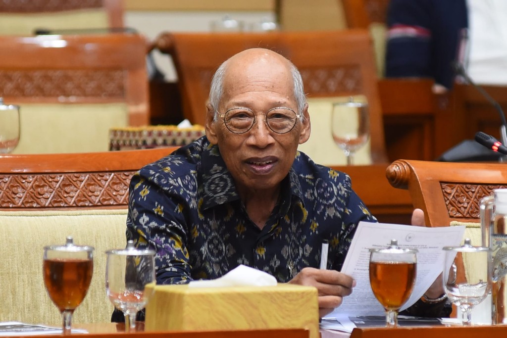Dua Tahun Prabowo-Gibran: Menavigasi Badai Hukum, Hegemoni Politik, dan Ambisi Ekonomi