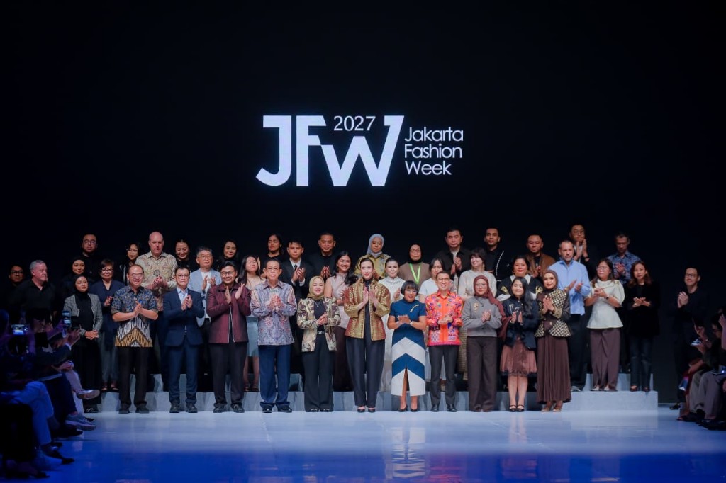 Jakarta Fashion Week 2027 Resmi Dibuka, Usung “City of New Lights” dan Perkuat Mode Indonesia ke Panggung Dunia