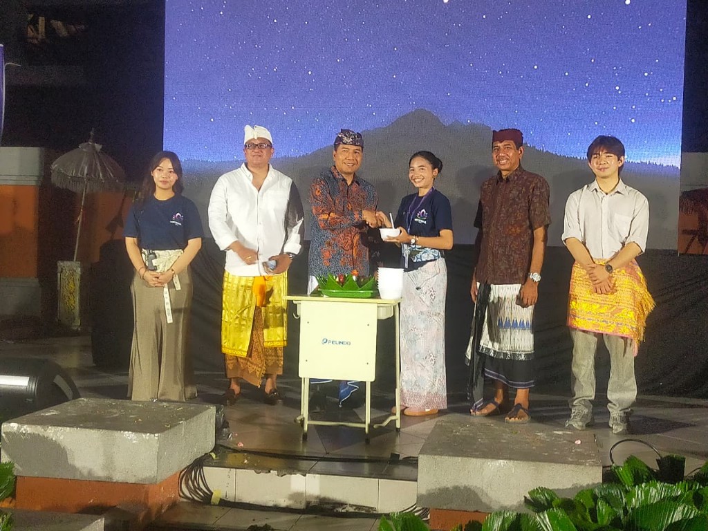 Dukung Pengembangan Generasi Muda Hindu, Panglima Komando Armada II Hadiri NIRWANA Mahasiswa UNAIR Surabaya