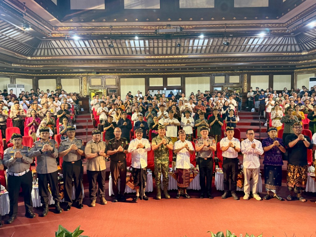 Gubernur Koster Ajak Seluruh Pemangku Kepentingan Jaga Keamanan Ruang Digital demi Citra Pariwisata Bali