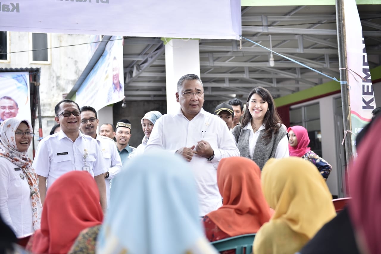 Dokumentasi dari - Kemendes PDTT Resmikan BUMDes Mart di Bengkulu Utara