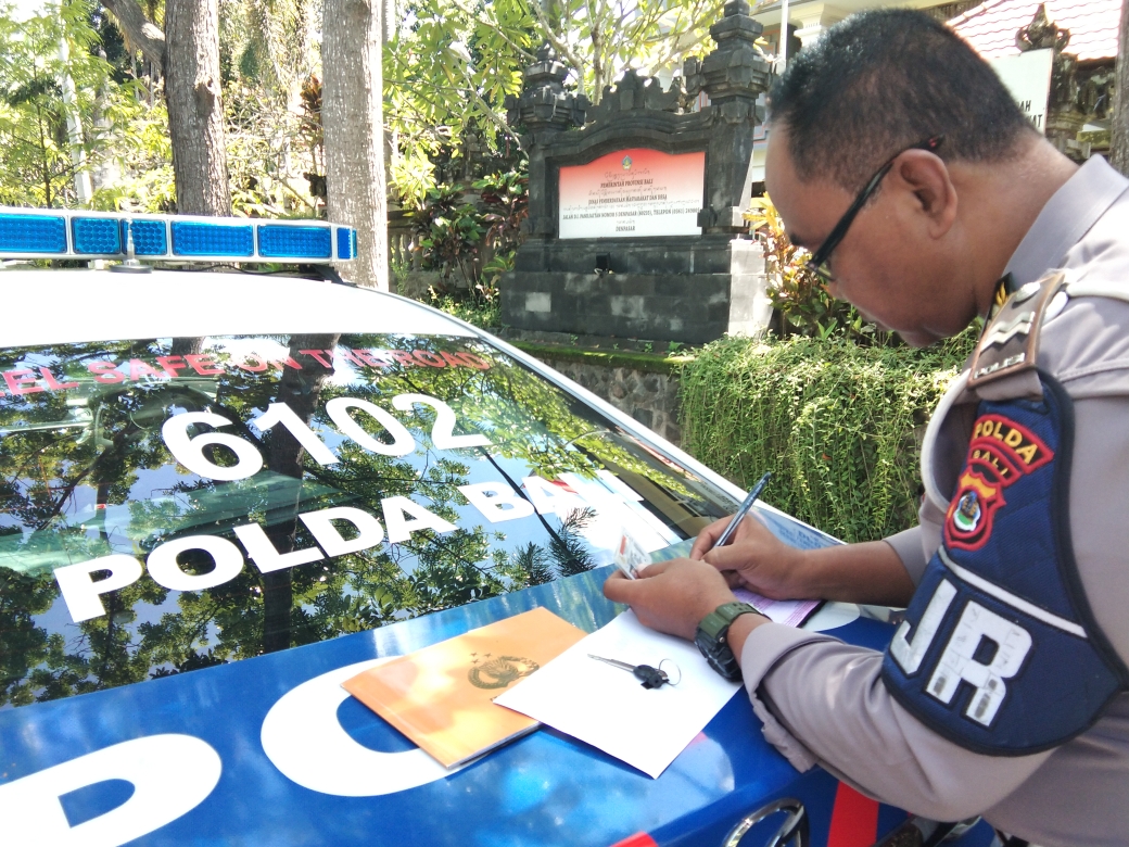 Dokumentasi dari - Polda  Bali Tertibkan Pelanggar Lalin sebagai Contoh di Indonesia