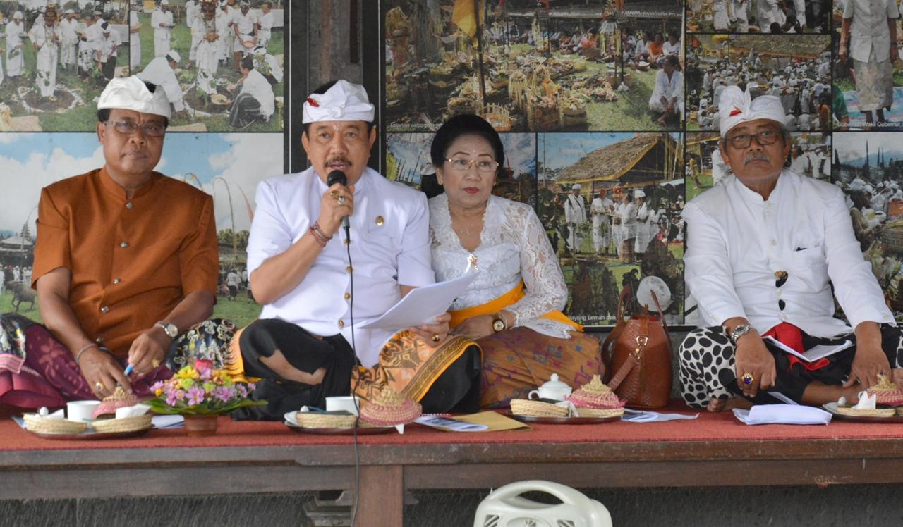 Dokumentasi dari - Wagub Cok Ace Pimpin Rapat Persiapan Rangkaian Upacara  di Pura  Agung Besakih 