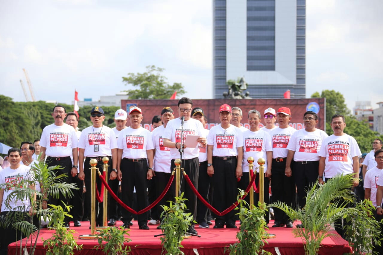 Dokumentasi dari - Kemendagri dan BNPP  Gelar Apel Bersama ASN dalam Rangka Persiapan Pemilu Serentak 2019