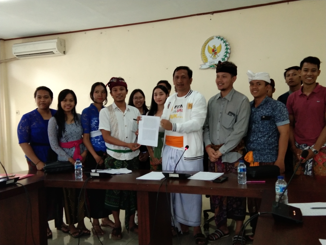 Dokumentasi dari - Pasek Prihatin Penggalangan Opini Kelompok Peduli Justru Sakiti Anak AGP