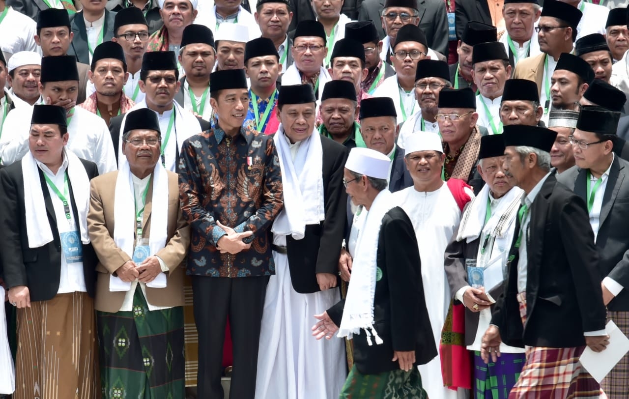 Dokumentasi dari - Silaturahmi dengan Peserta Halaqah Ulama Jabar, Presiden: Semai dan Jaga Kerukunan di Tengah Perbedaan