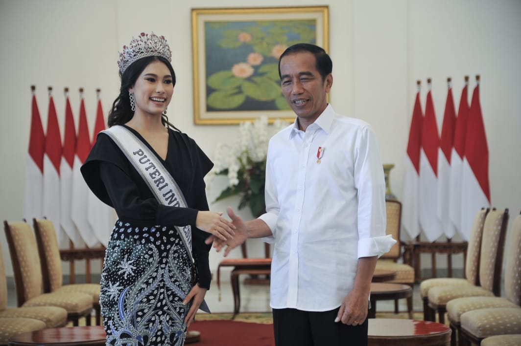 Presiden Joko Widodo Terima Finalis Puteri Indonesia 2019 di Istana Bogor