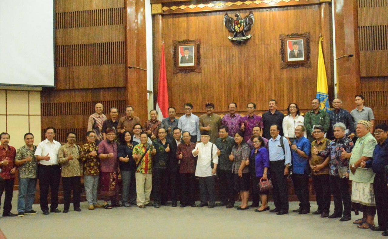 Dokumentasi dari - Gubernur Bentuk Tim Penyusun Raperda