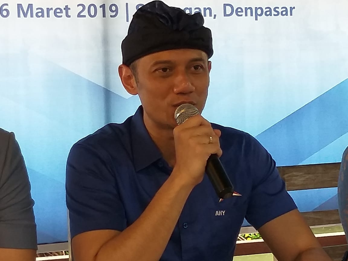 Dokumentasi dari - AHY Terkesan dengan Keindahan Pantai Atuh Nusa Penida