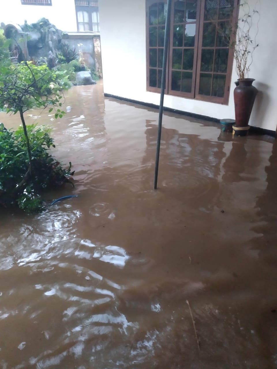 Dokumentasi dari - Rumah Jabatan Bupati Bangli Tergenang Air