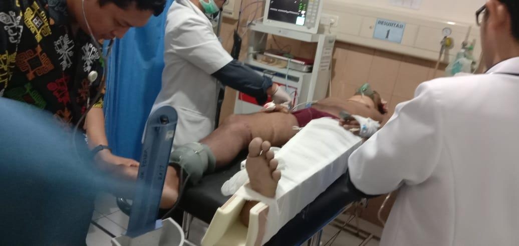 Dokumentasi dari - Tanah Longsor dan Pohon Tumbang Timpa Pengemdara Motor