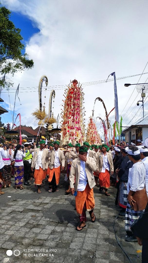 Dokumentasi dari - Krama Iringi Mapepada Agung Puncak Karya Ngusaba Kadasa di Pura Ulun Danu Batur 