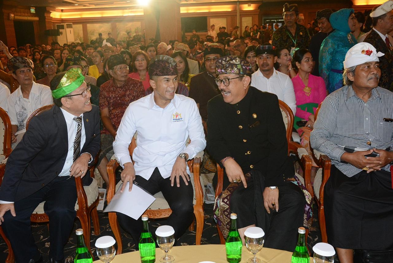Dokumentasi dari - Tingkatkan Ekonomi Daerah, KADIN Bali Diminta Bina Generasi Muda Untuk Jadi Pengusaha