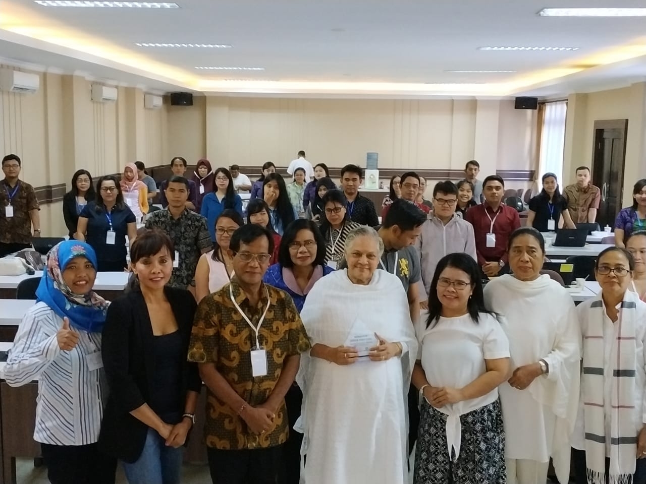 Dokumentasi dari - Minimnya Literasi, Oka Rusmini Ajak Guru Tulis Buku Tuangkan Pemikiran 