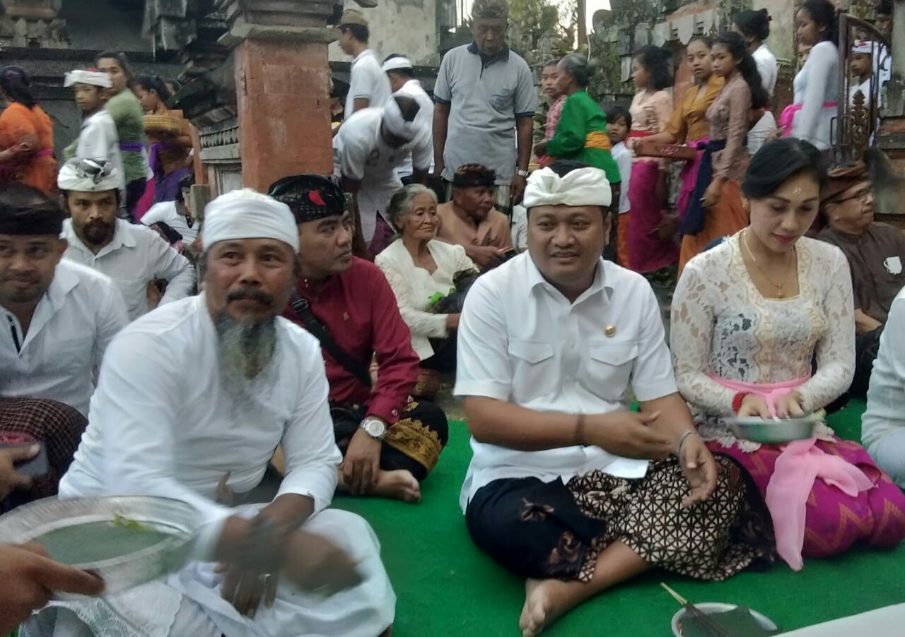 Dokumentasi dari - Desa Pakraman Sema Baru Kali Ini Terima Bantuan Pemerintah