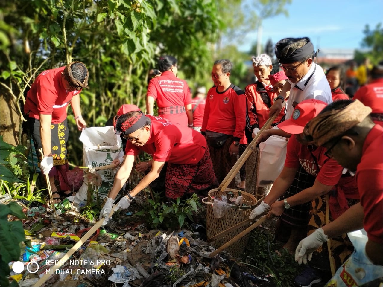 Dokumentasi dari - Kawasan Wisata Kintamani Jadi Pusat  Gerakan Semesta Berencana Bali Resik Sampah Plastik