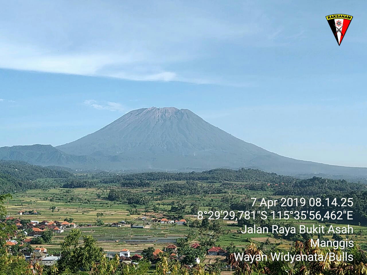Dokumentasi dari - Gunung Agung Erupsi Kamis Petang